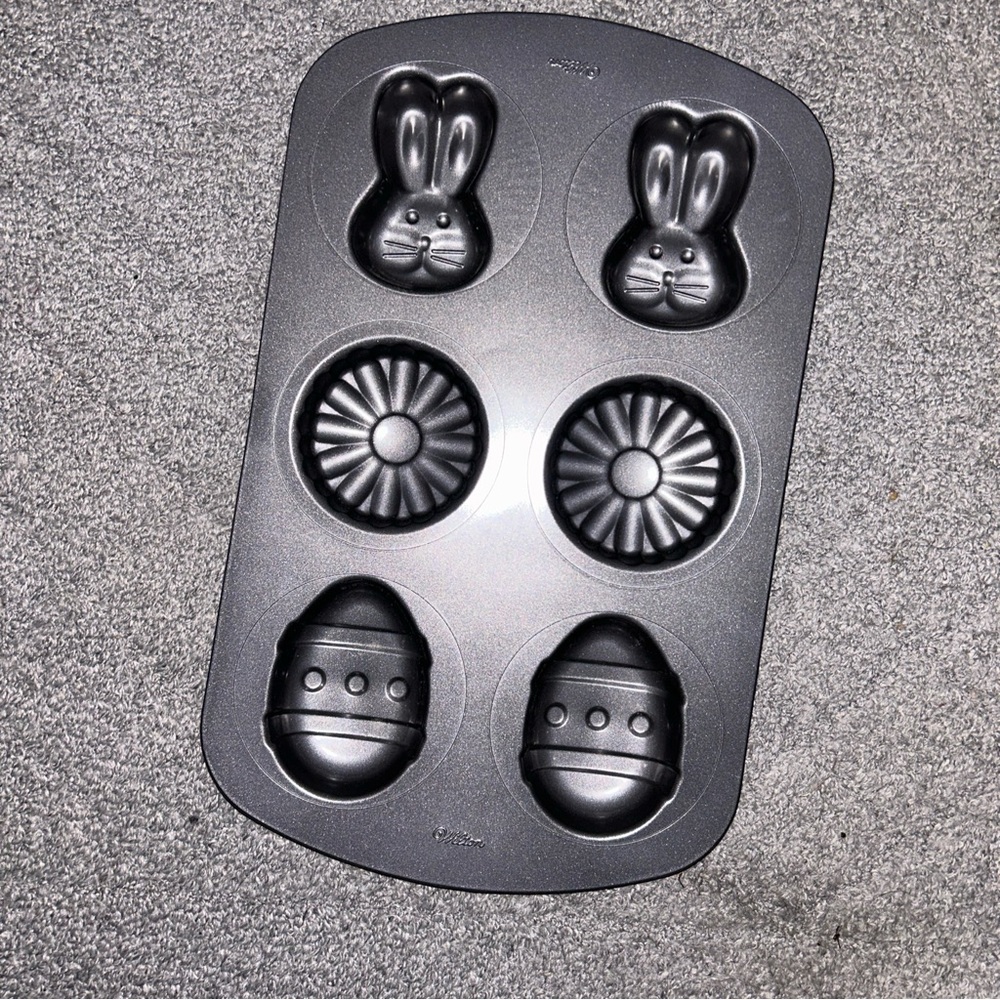 Wilton Easter Bunny and Egg Cake Pan